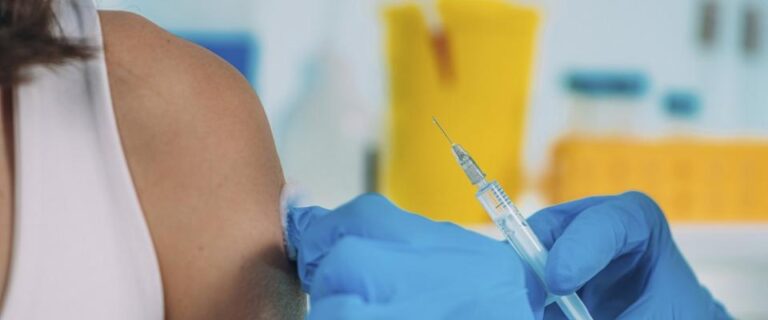 Personne se faisant vacciner Congé payé 698 pour les fonctionnaires qui se font vacciner
