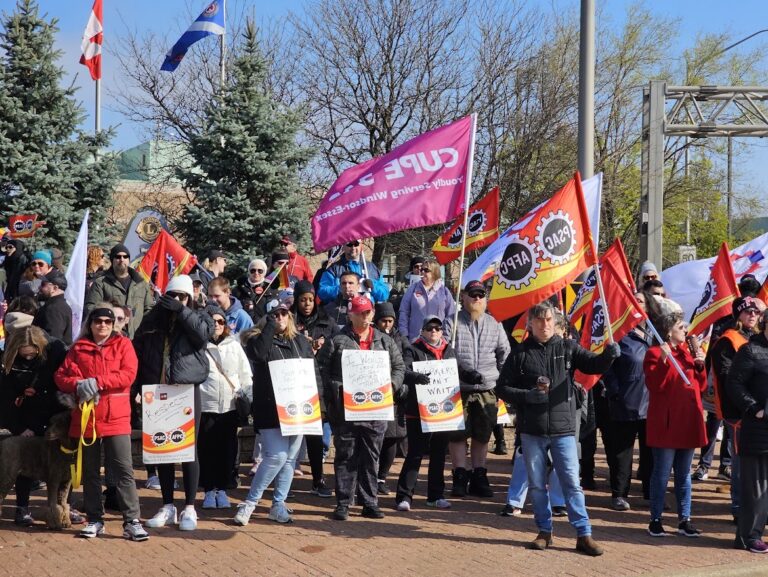 Treasury Board strike, day 8: Mounting pressure at the border