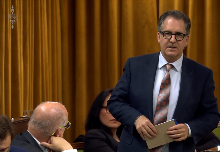 Watch — Retirement after 25 years of service for border personnel: Brian Masse asks the real questions