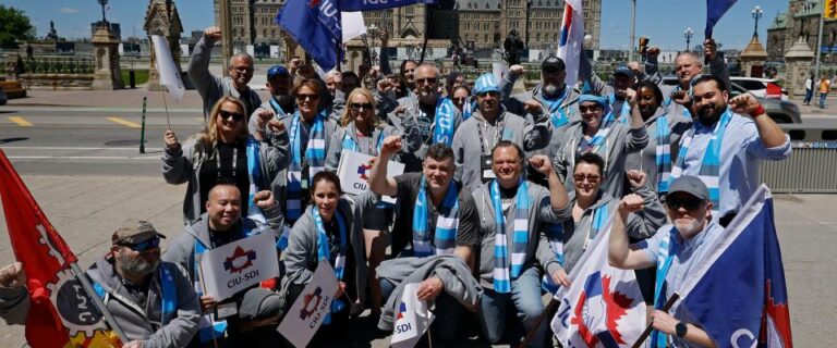 La grève plane aux frontières après la réception du rapport de la CIP