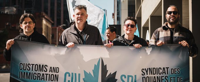 Rassemblement en solidarité avec le groupe PA